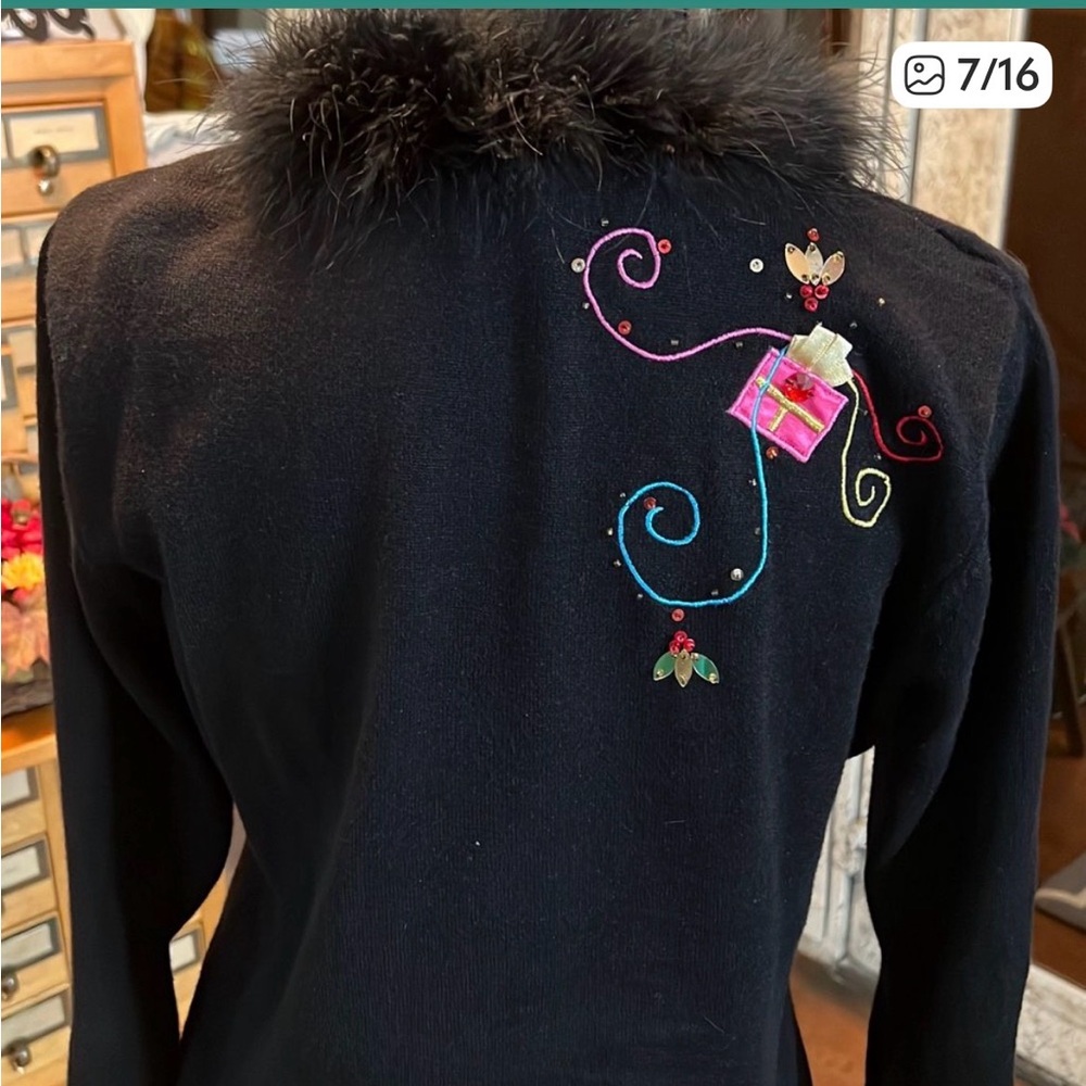 Jack B Quick Holiday sweater Sz Med
Black feather collar ornate festive - Picture 6 of 7